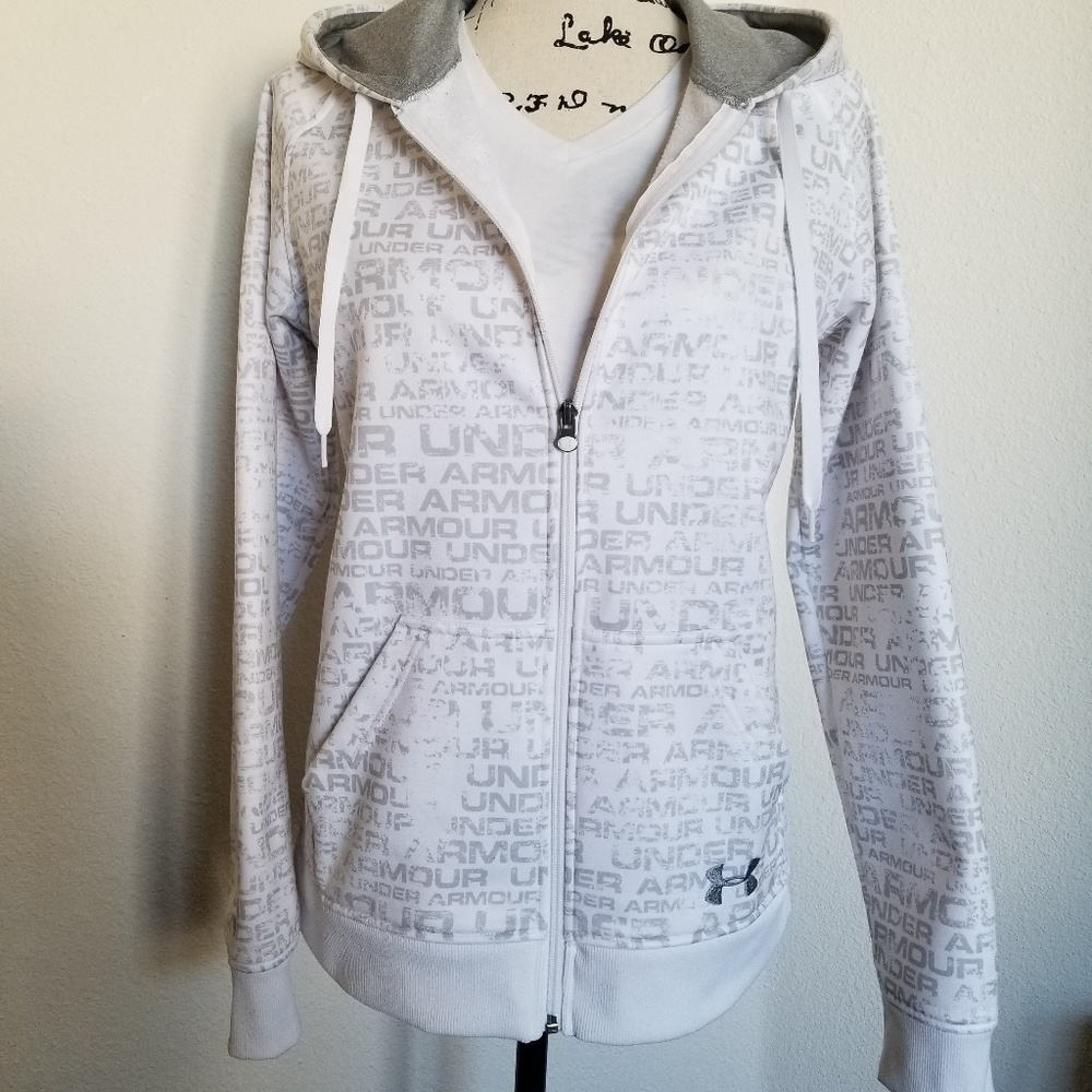 Under Armour Semi-Fitted Hoodie